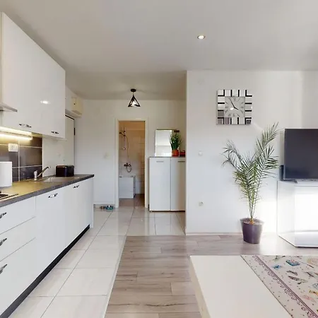 شقة Apartman Antonela